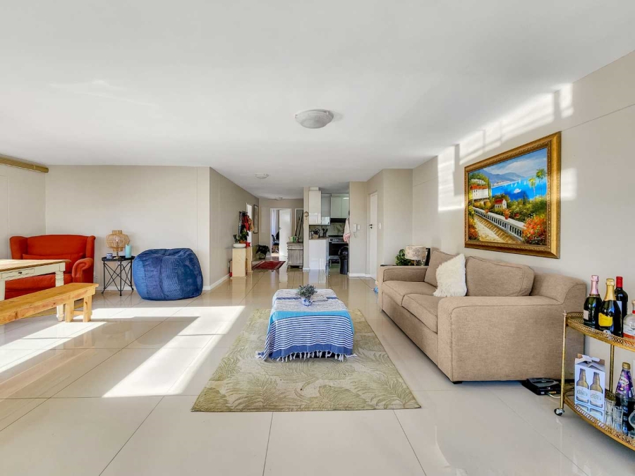 To Let 3 Bedroom Property for Rent in Sea Point Western Cape